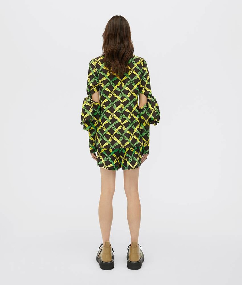 Bottega Veneta shorts outlook
