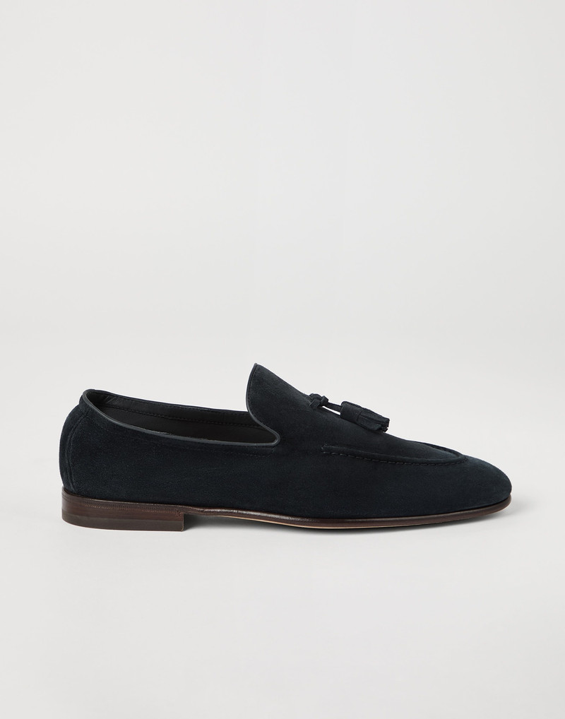 Suede soft loafers with tassels 5