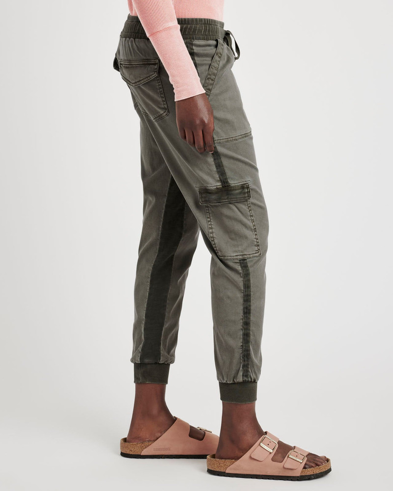 Jaclyn Jogger 4