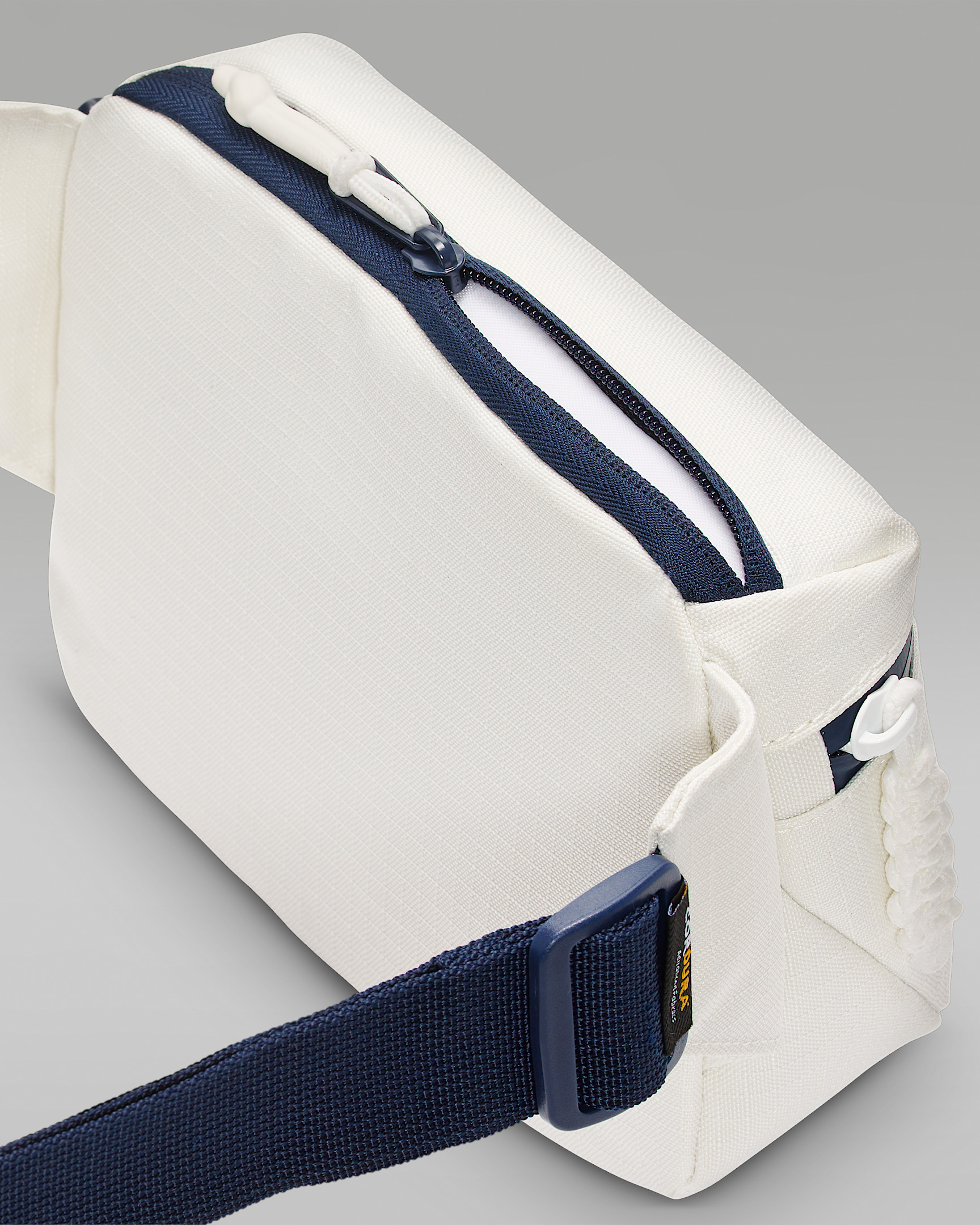 Jordan Franchise Crossbody Bag (2L) - 5