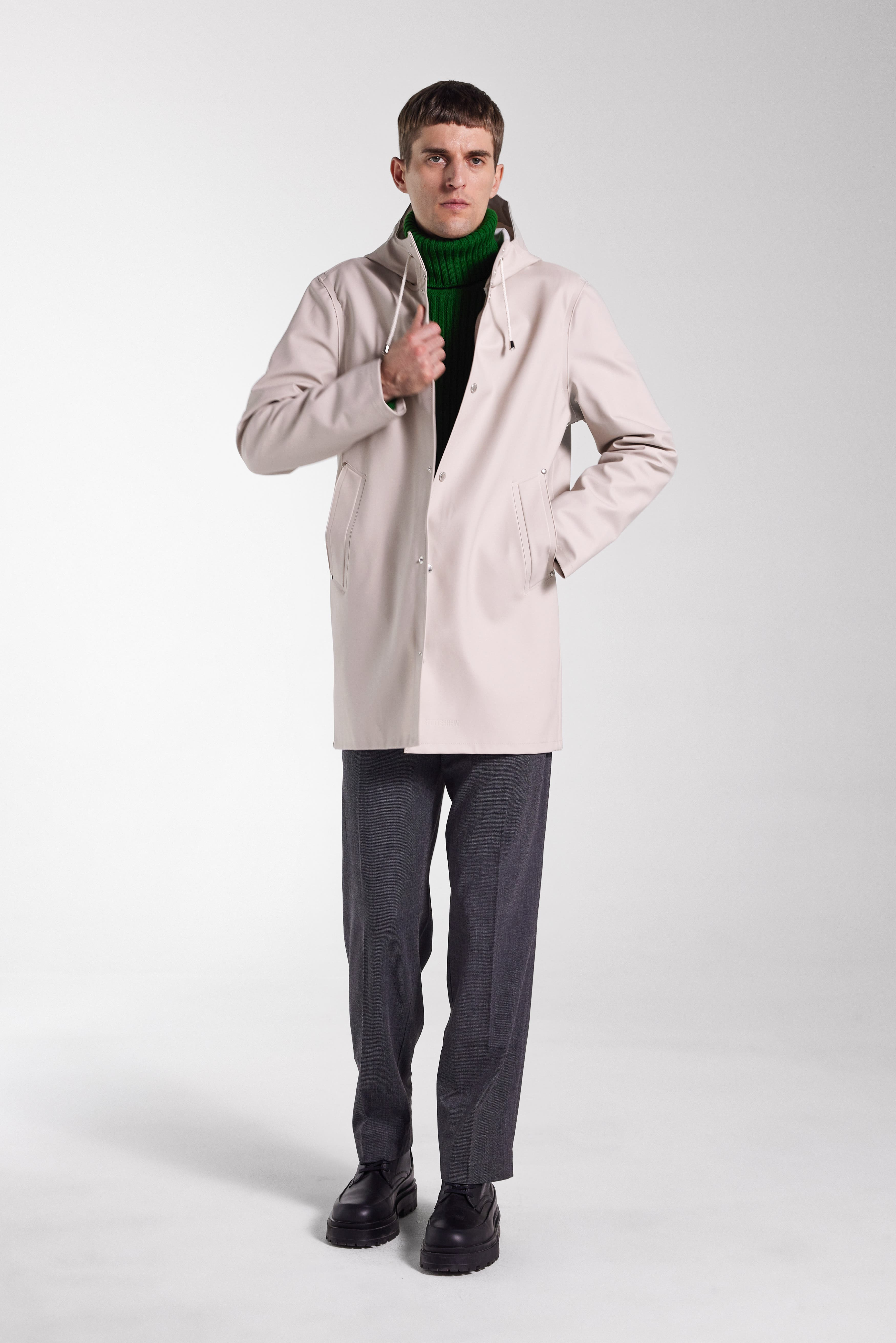 Stutterheim Stockholm Long Sleeve Hooded Raincoat in Light Sand at Nordstrom - 9