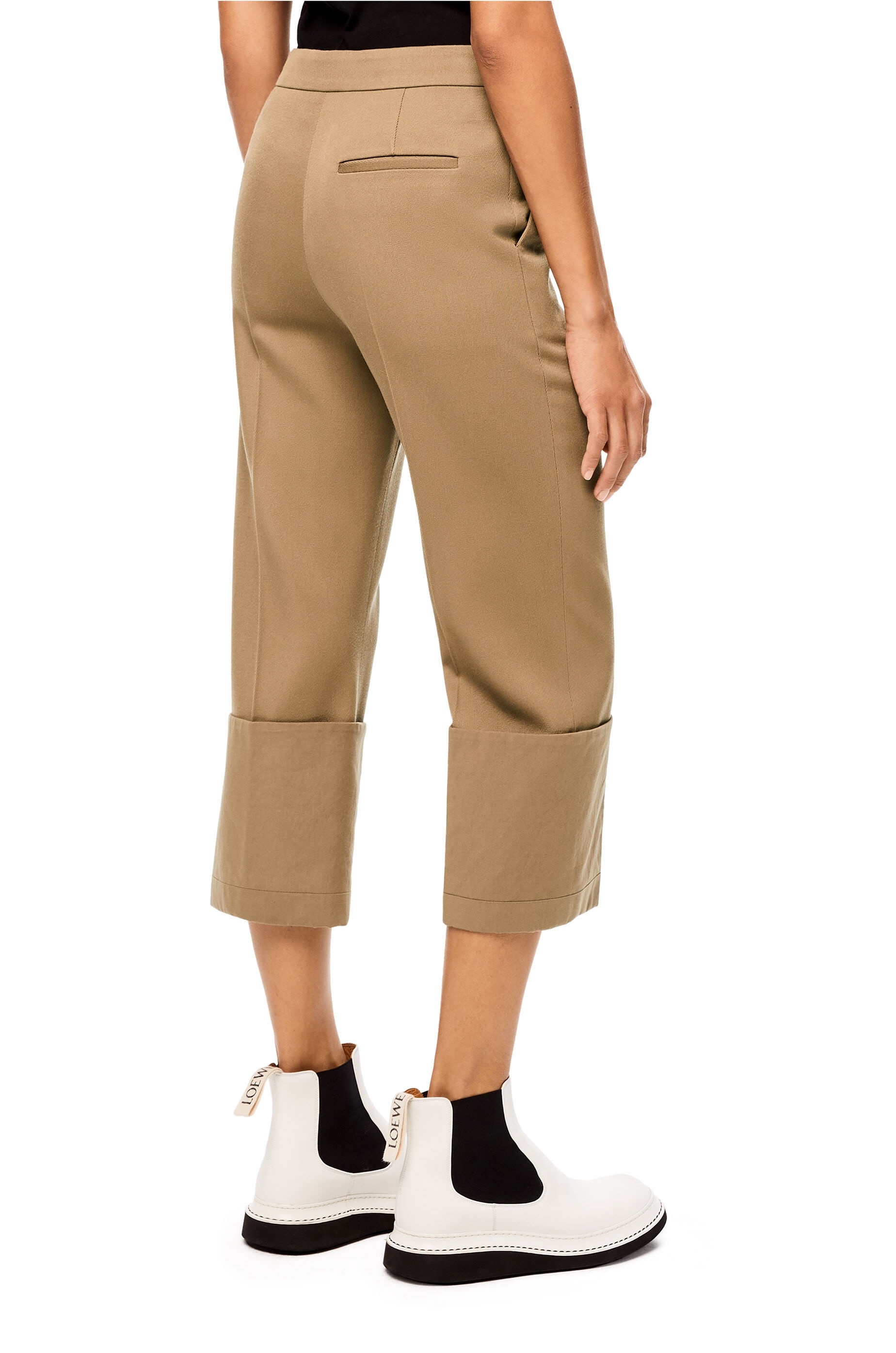 Cropped turn up trousers in wool - 4