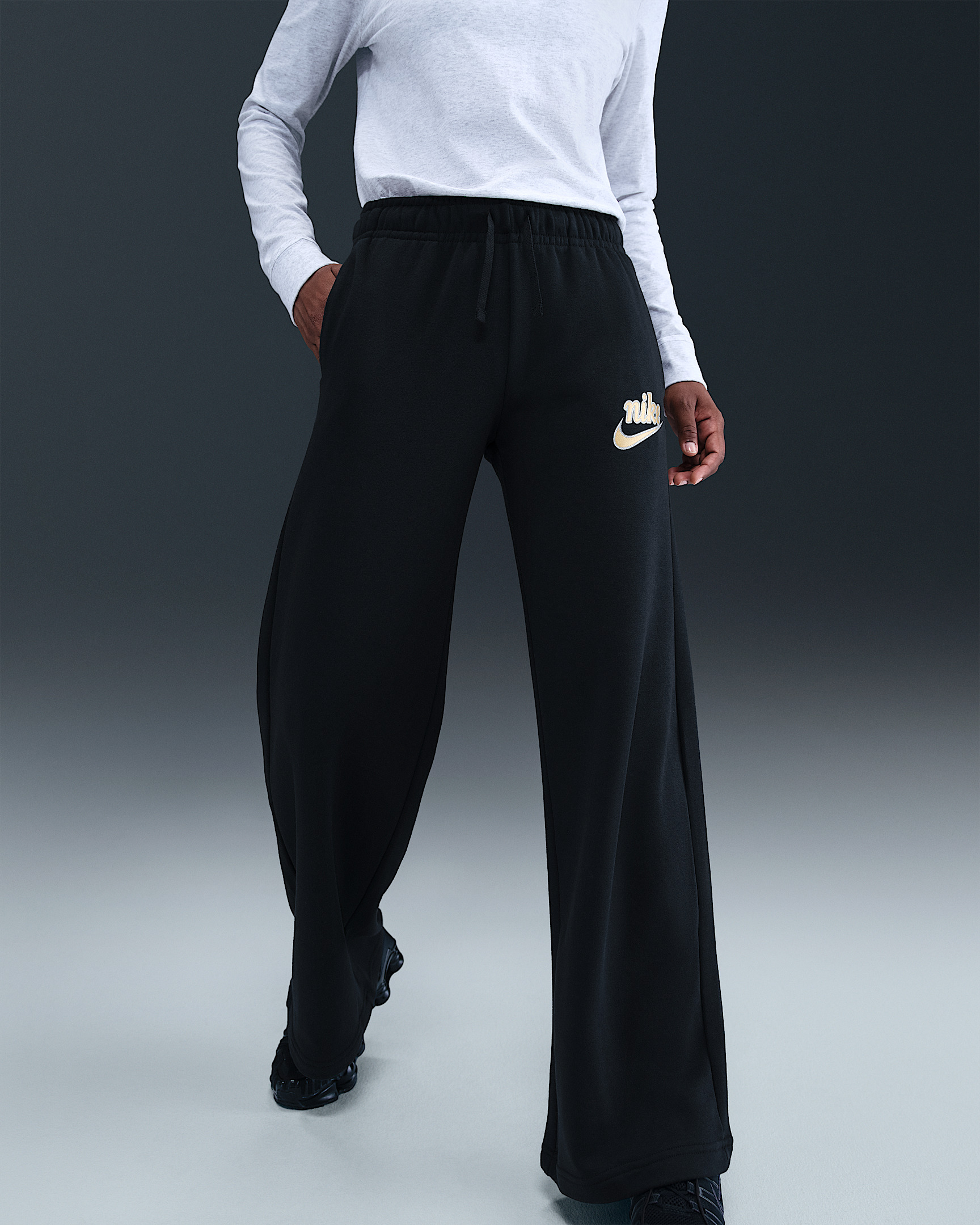 Nike Sportswear Club Fleece Women's Mid-Rise Wide-Leg Pants - 2