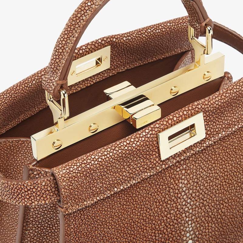 Peekaboo ISeeU Petite 5