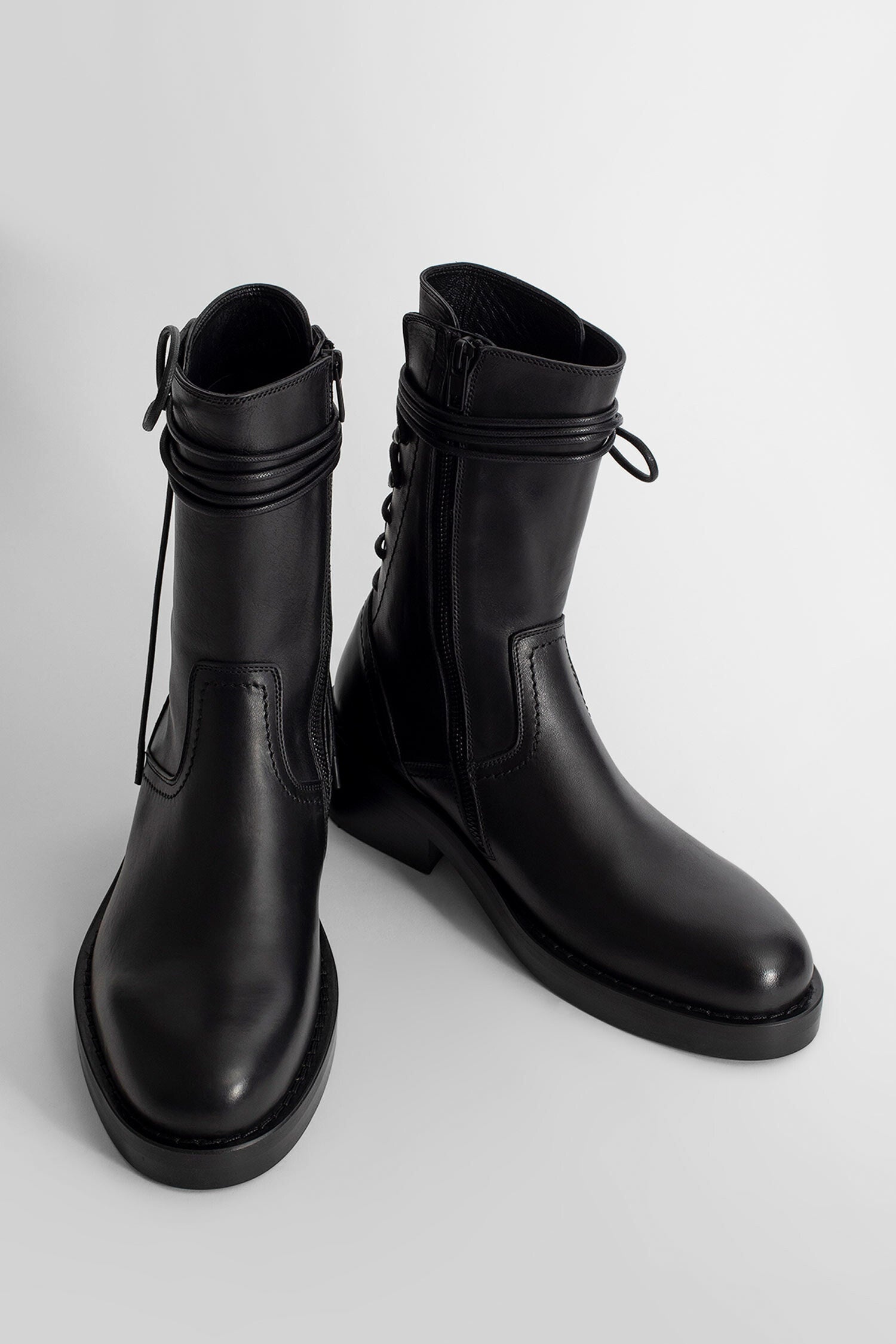 靴 Ann Demeulemeester back lace up boots Ann Demeulemeester Black Leather Back Lace-Up Boots