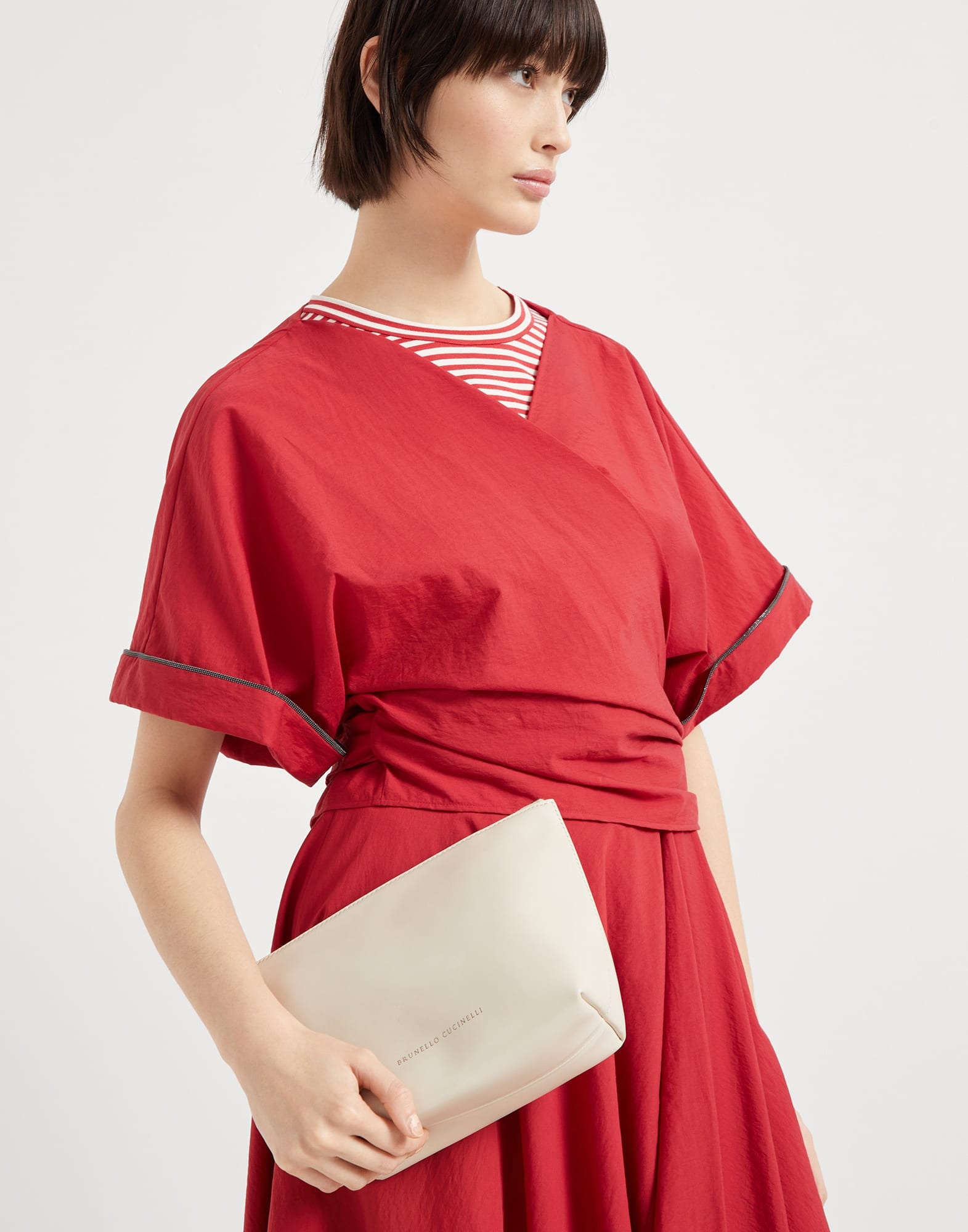 Grained calfskin pouch with monili - 4