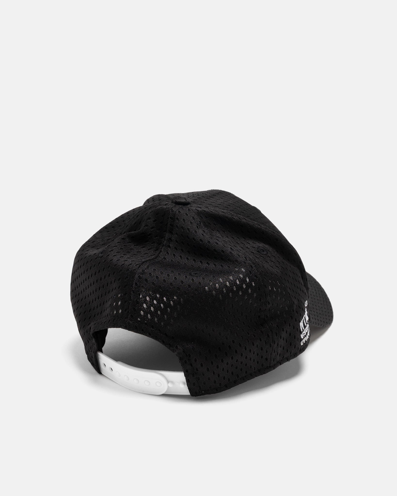 WTAPS 9Forty / Cap / Poly. Mesh. NEWERA® Black | REVERSIBLE