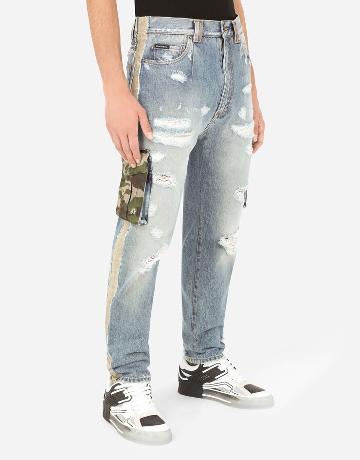 Loose light blue cargo jeans with rips - 4