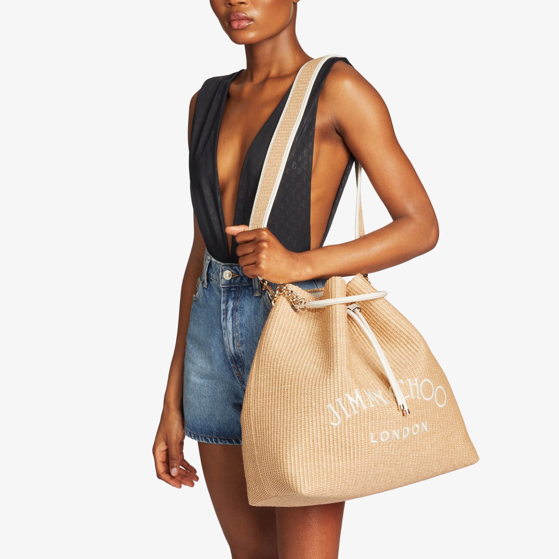 Bon Bon Bucket Maxi
Natural Raffia and Smooth Leather Bucket Bag - 3