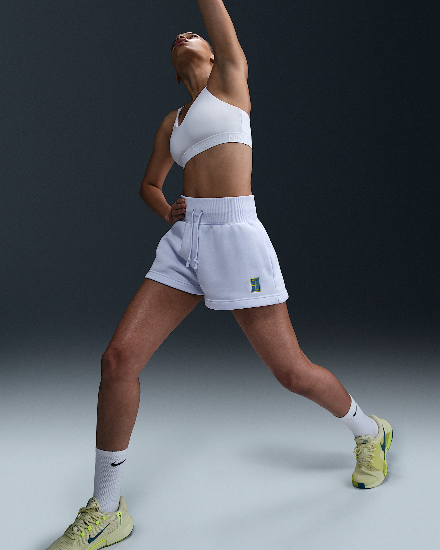 NikeCourt Phoenix Fleece Women's High-Waisted Loose Shorts - 5