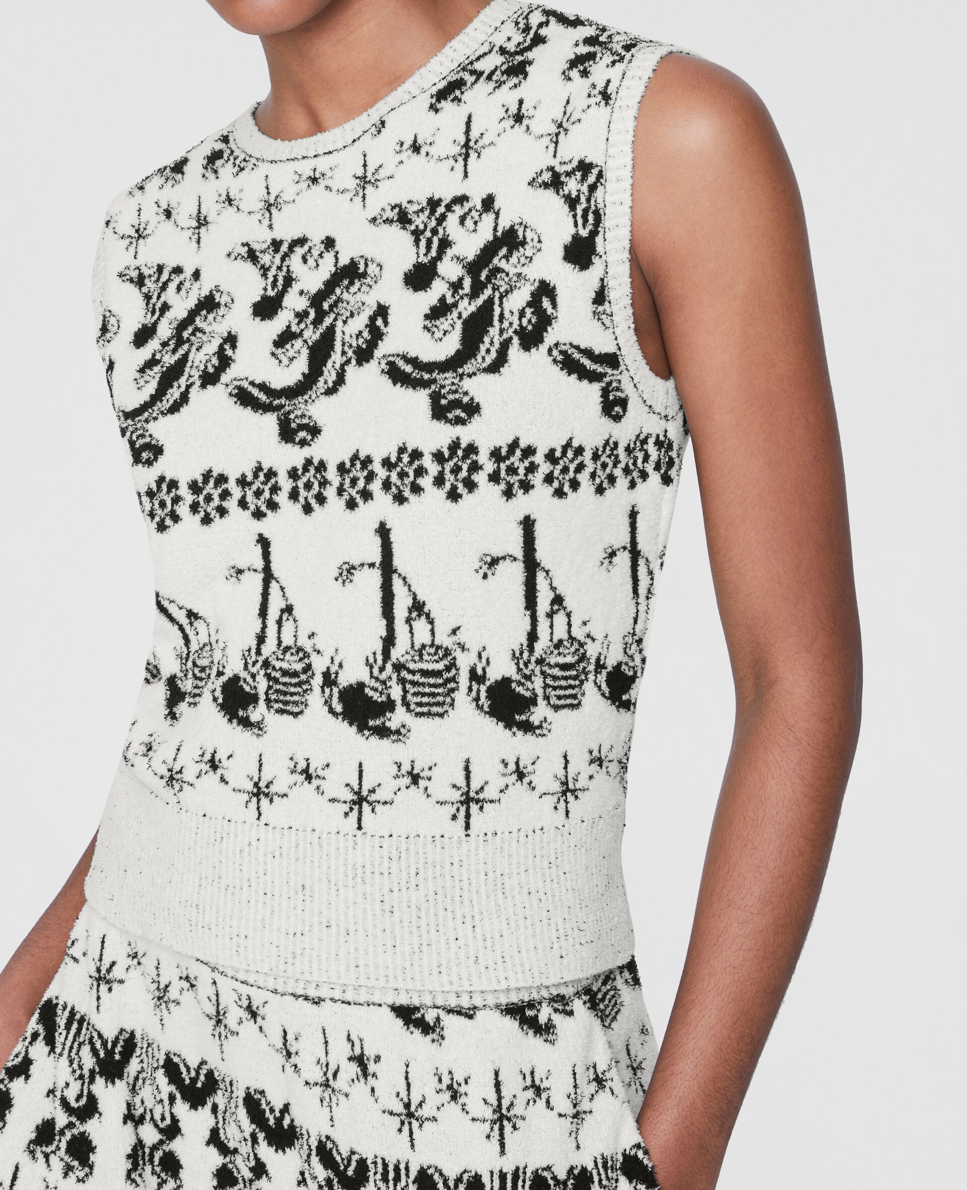 Fantasia Fair Isle Sleeveless Jacquard Sweater - 6