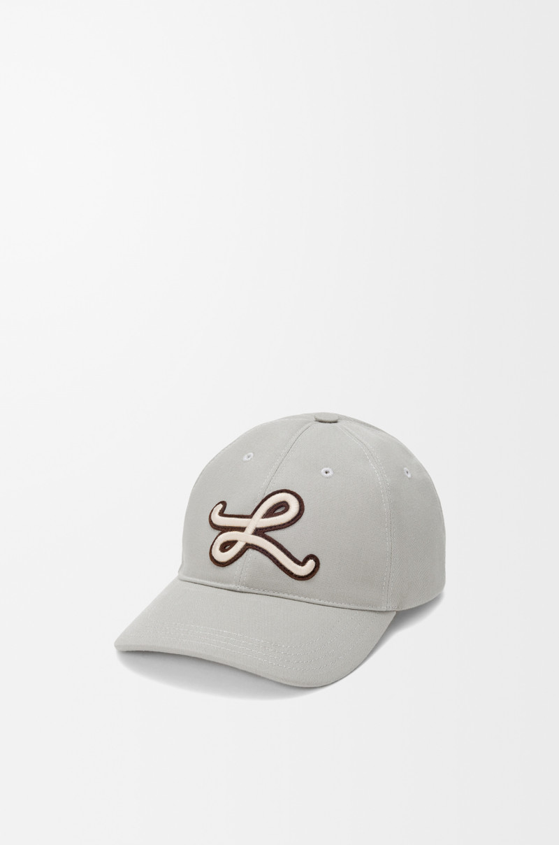 L patch cap in cotton 1