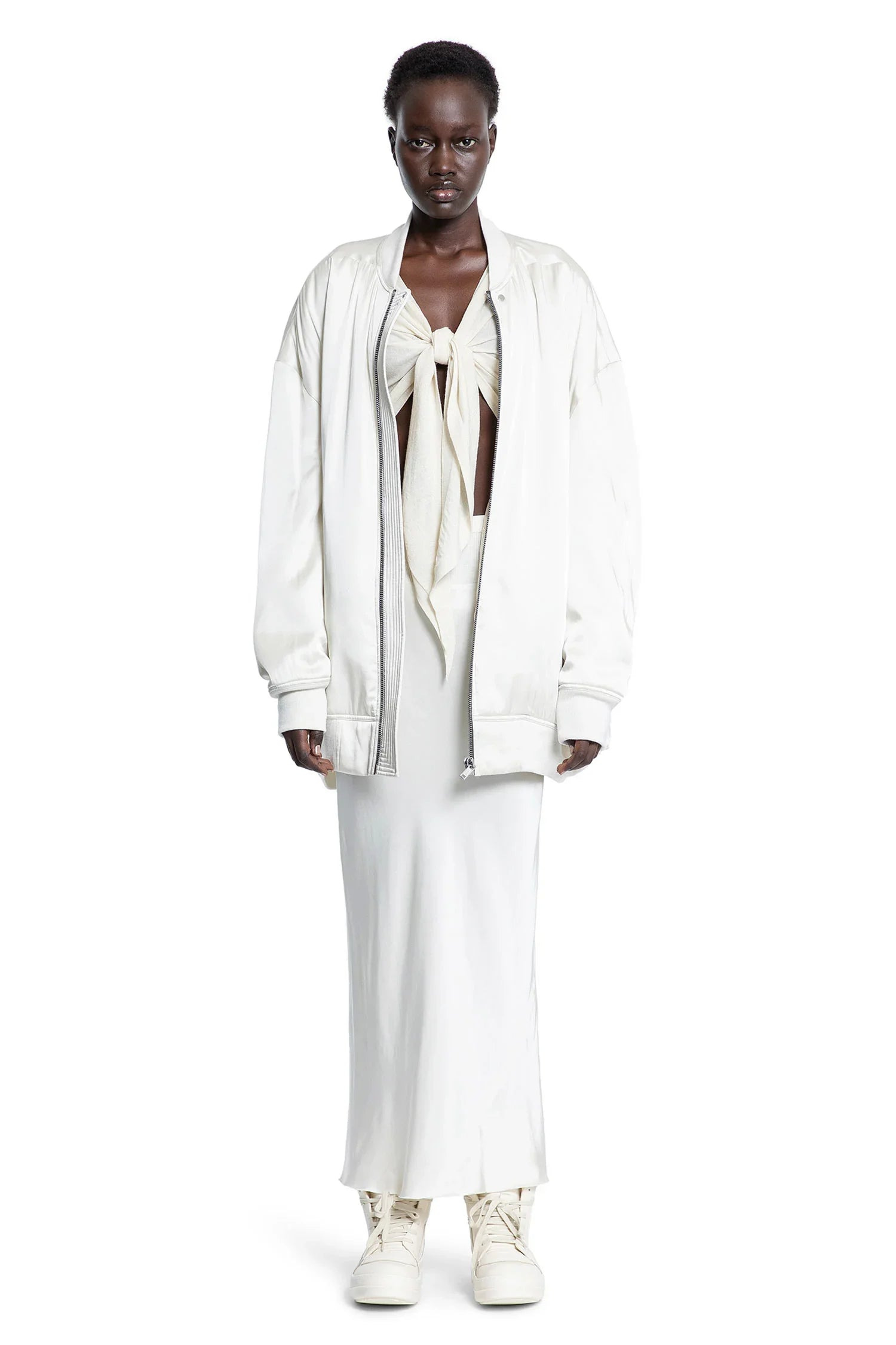 Hollywood-Peter-Flight-In-Washed-Charmeuse - 4