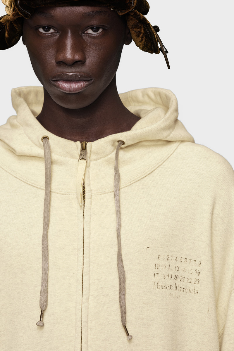 Stamp logo zip hoodie 5