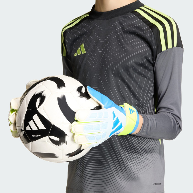 PREDATOR GOALKEEPER GLOVE TRAINING JUNIOR 6