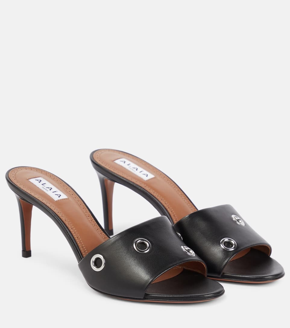 ALAIA アライア サンダル Oeillets embellished leather 771136 Alaïa Oeillets embellished leather sandals | mytheresa