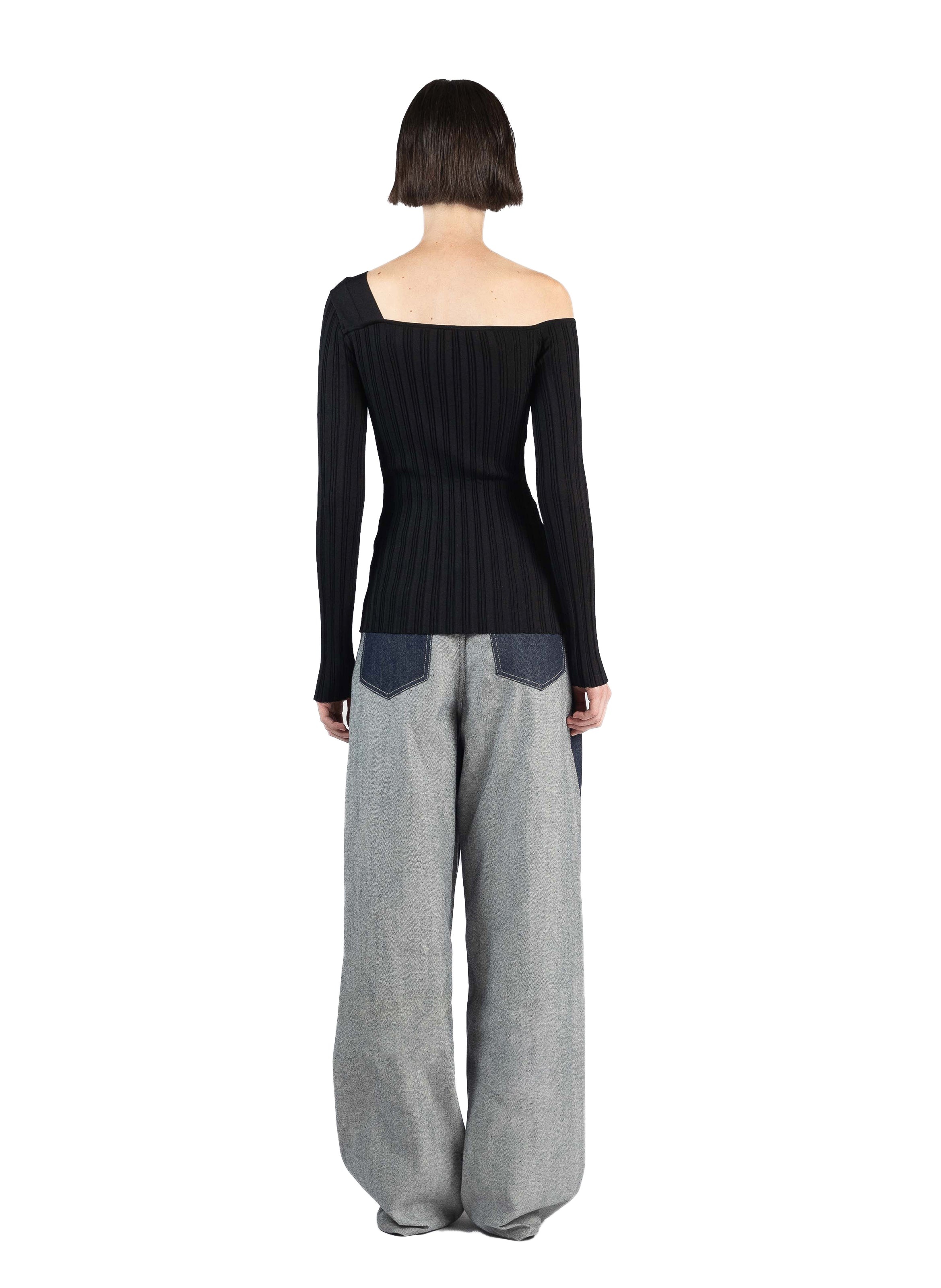 Asymmetric Fitted Jumper Black - 4