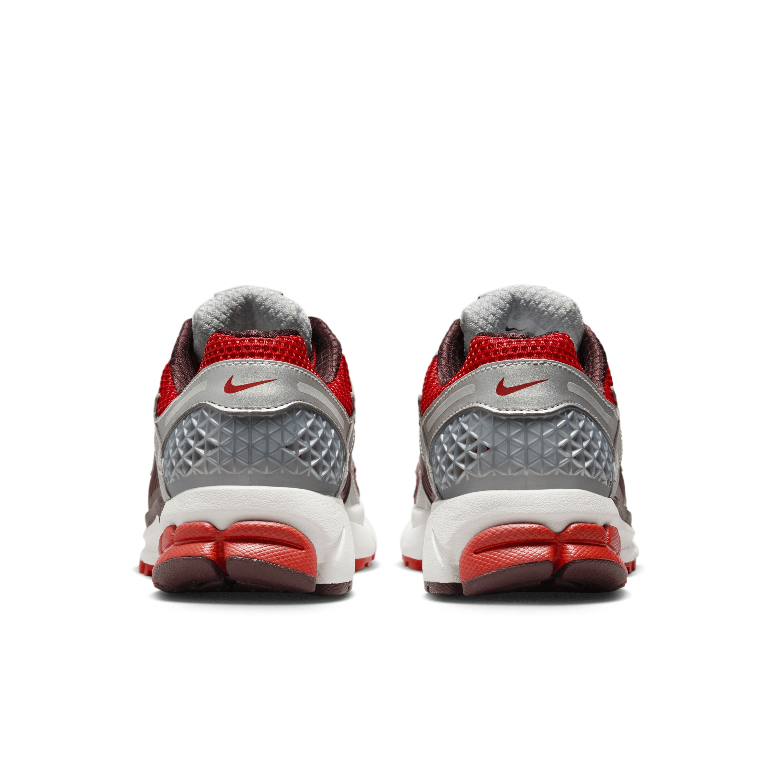 Nike Women's Vomero 5 Shoes - 6