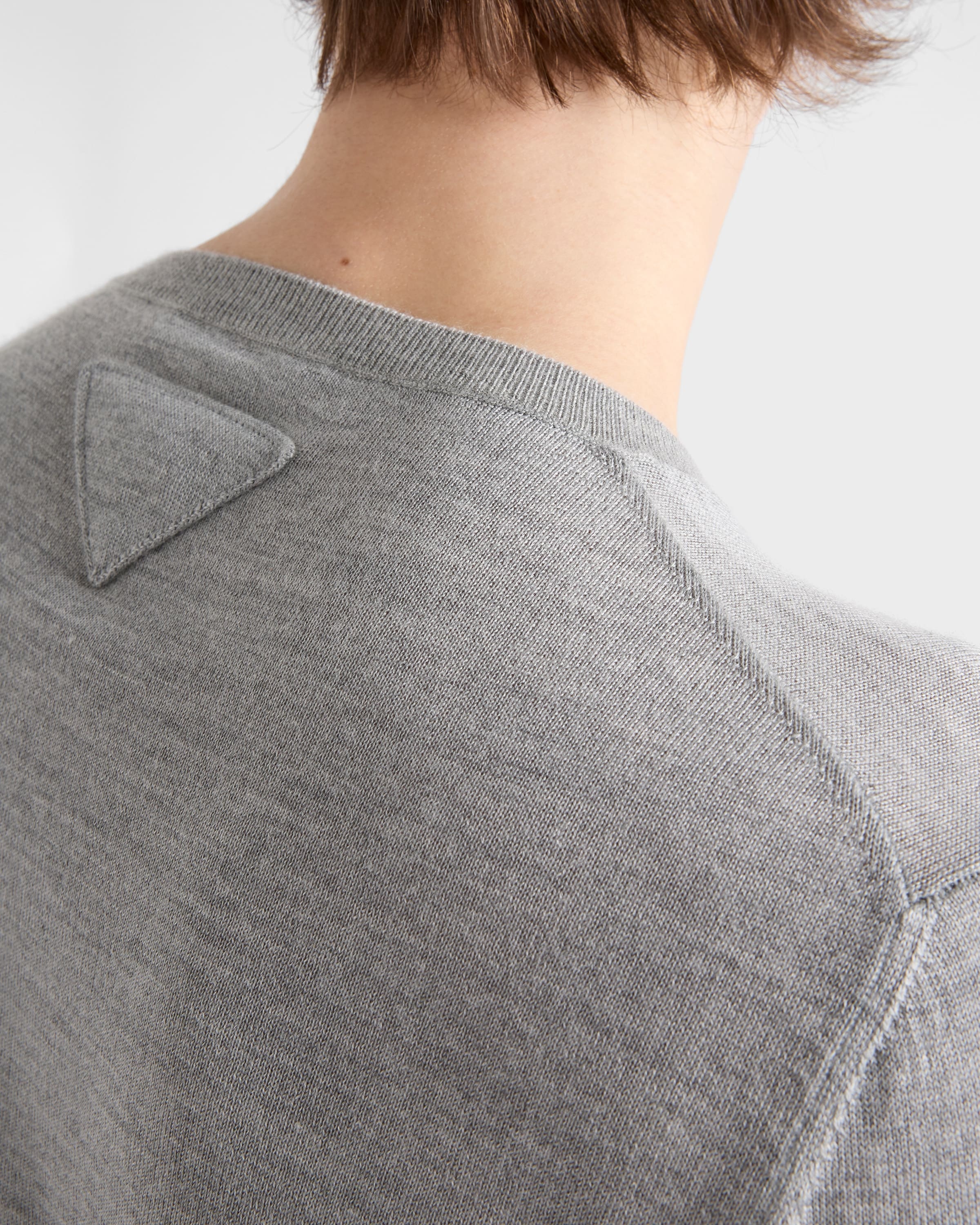 Long-sleeved cashmere and silk sweater - 6