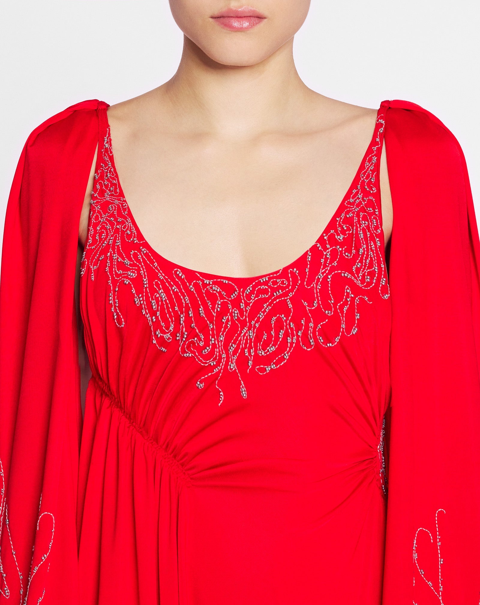 EMBROIDERED DRESS WITH AN OPENING - 5