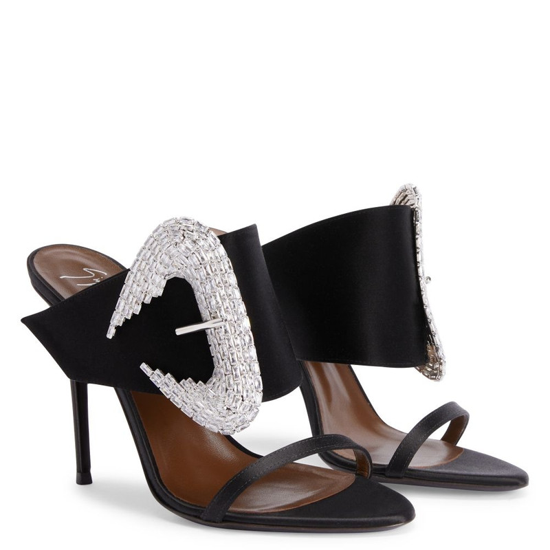 Giuseppe Zanotti Ludhovica 105 outlook