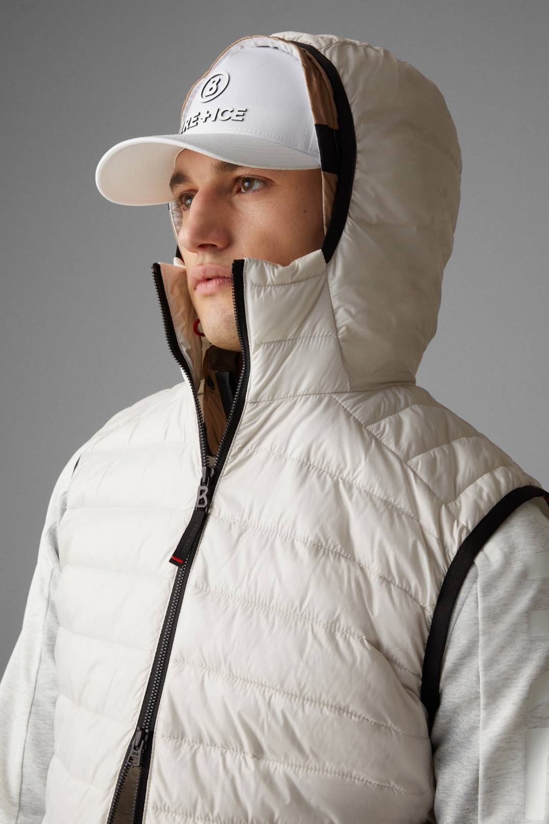 CASAN QUILTED VEST IN OFF-WHITE - 5