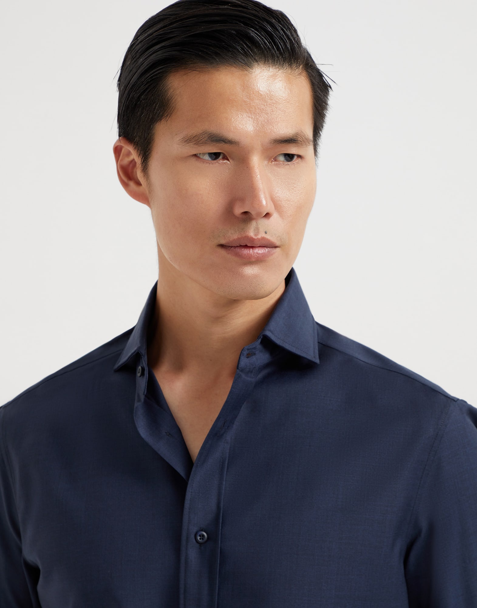 Virgin wool poplin basic fit shirt with spread collar - 3