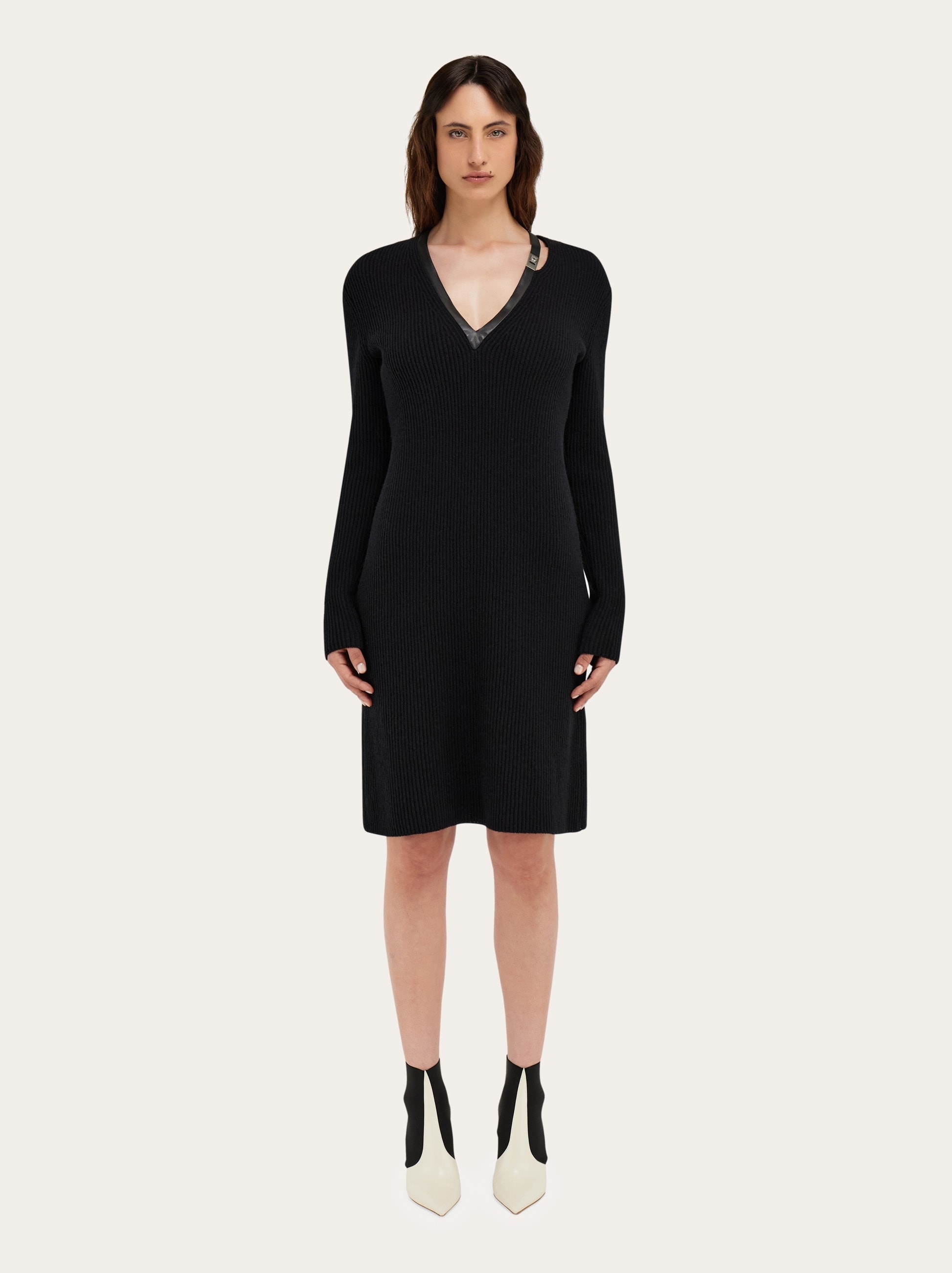 Knitted wool dress with leather trim - 2