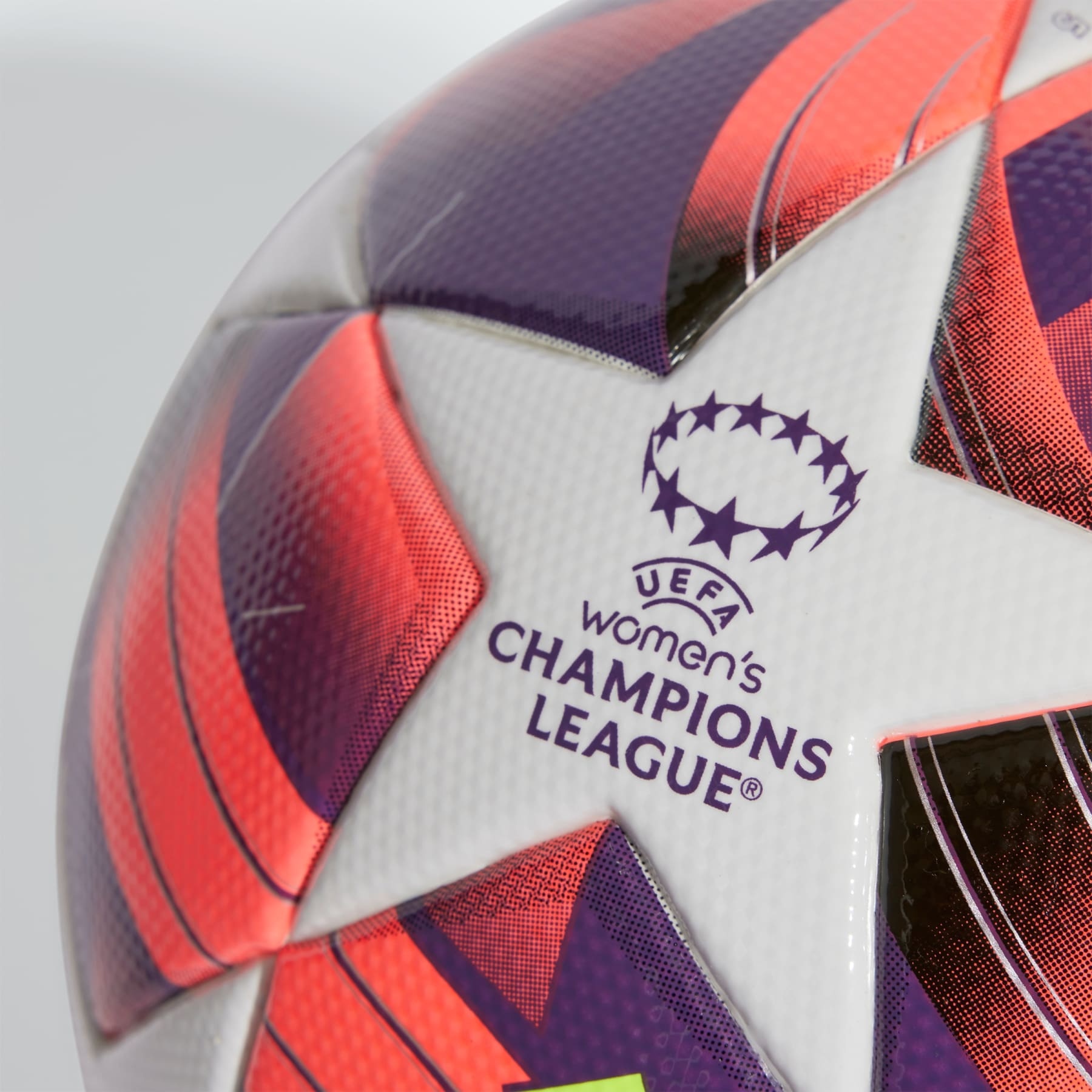 UWCL League 24/25 Group Stage Ball - 2