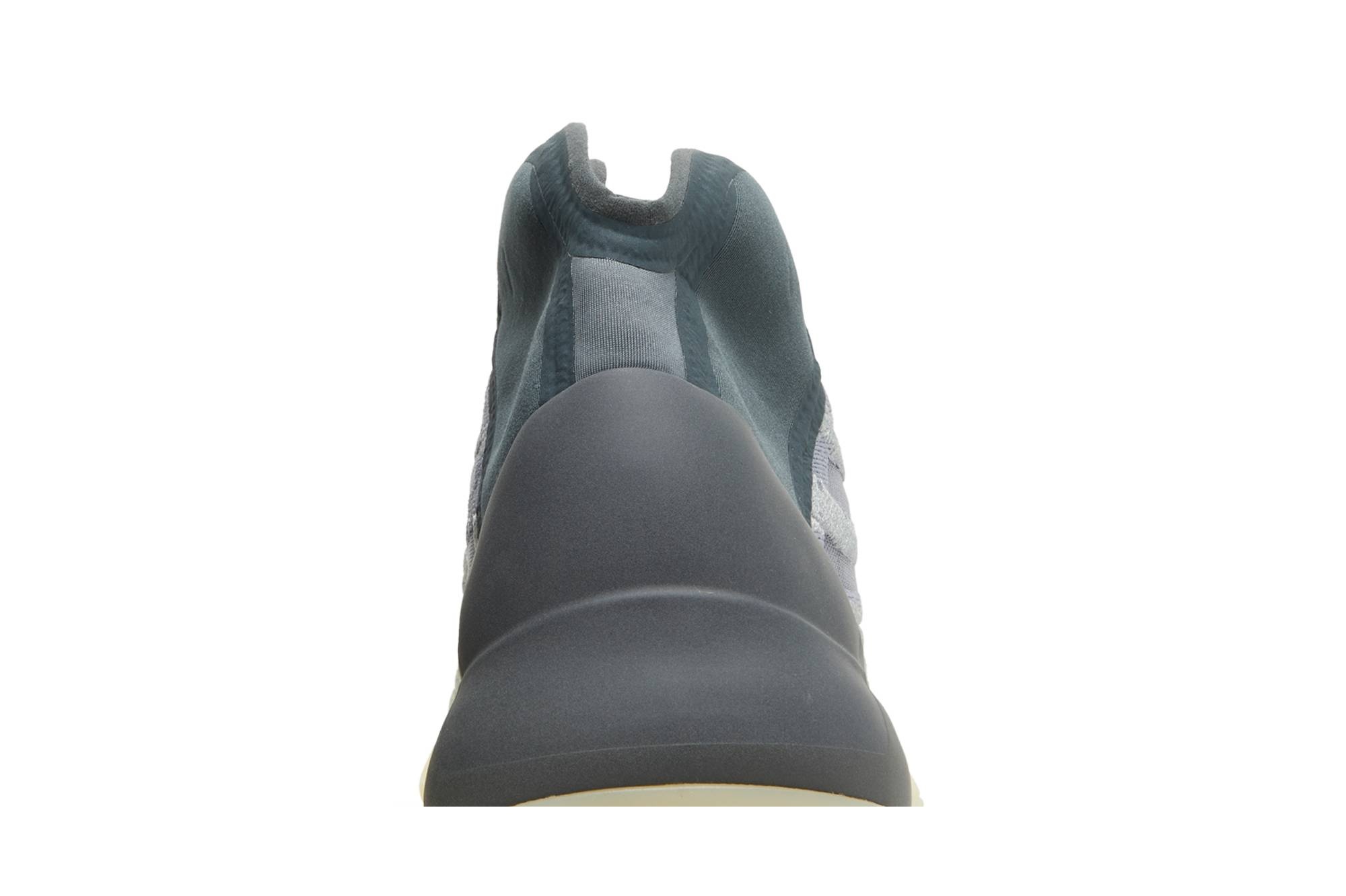Yeezy Quantum 'Mono Carbon' - 7