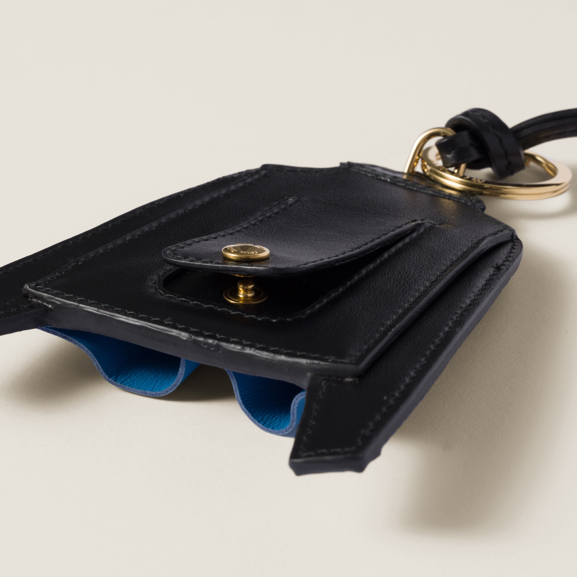 Leather keychain trick - 3