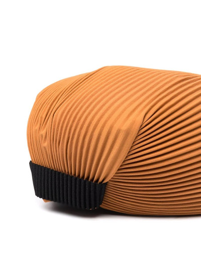 ISSEY MIYAKE pleated flat cap outlook