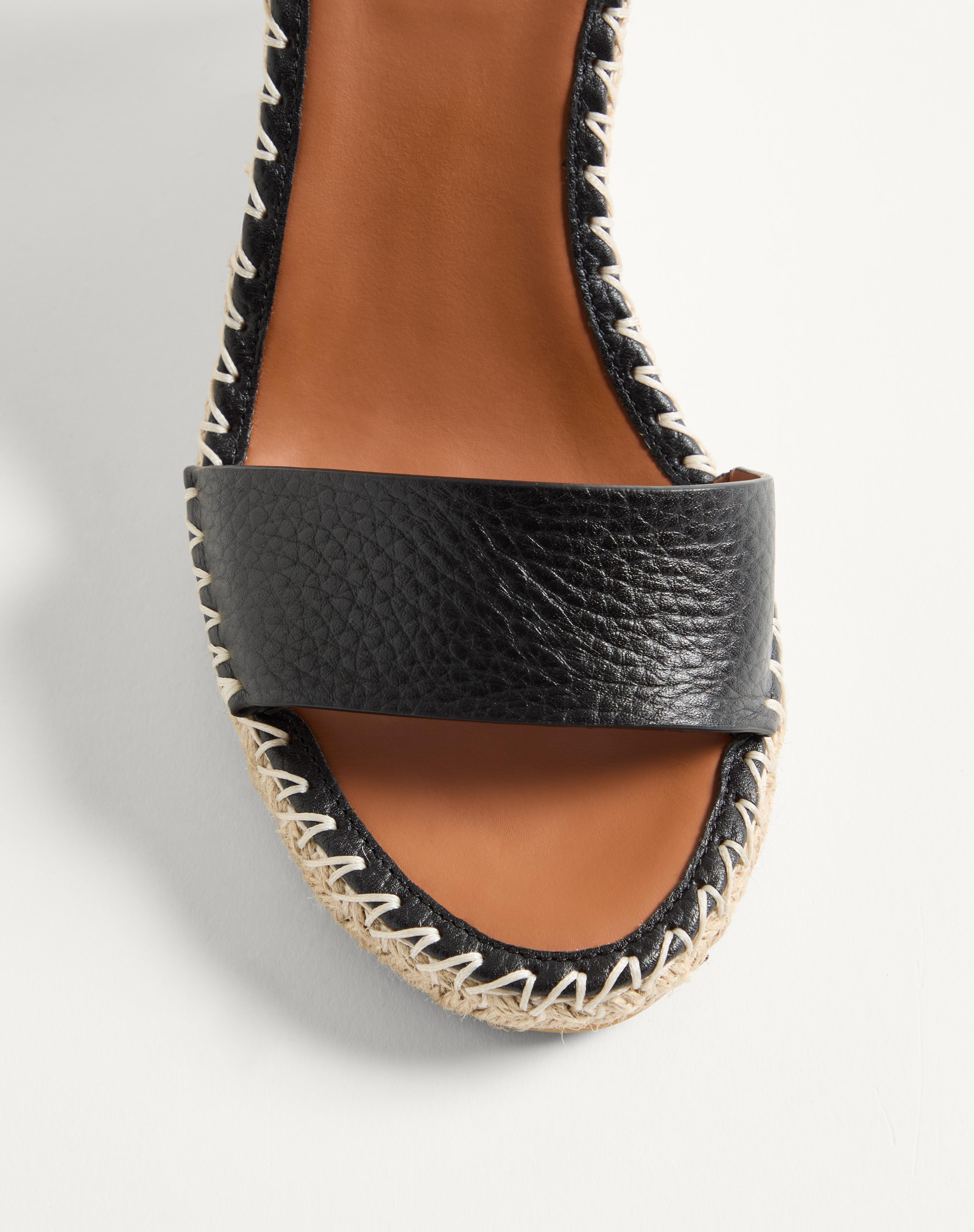 DOUBLE ROCKSTUD GRAINY CALFSKIN WEDGE SANDAL 105 MM - 6