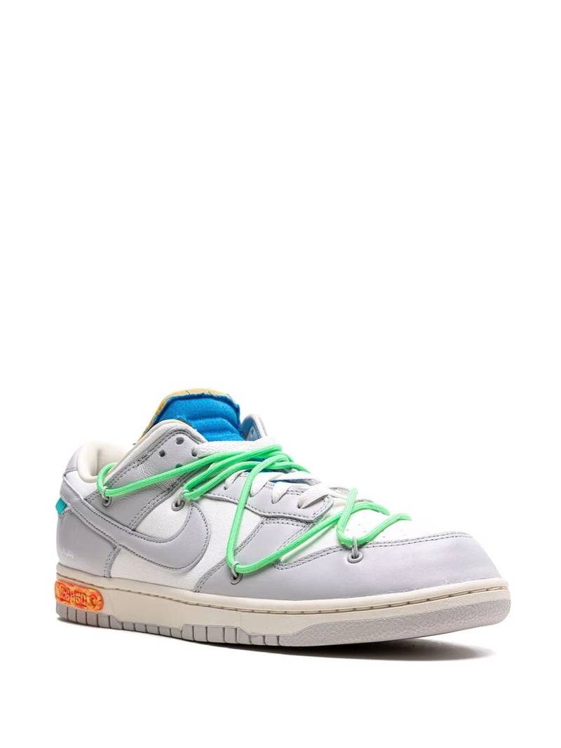 Nike x Off-White Dunk Low sneakers outlook