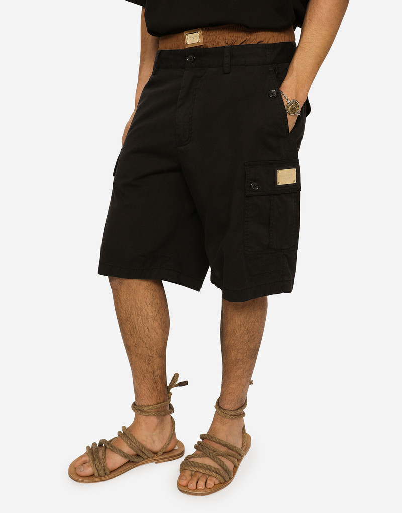 Stretch cotton cargo pants with brand plate 4