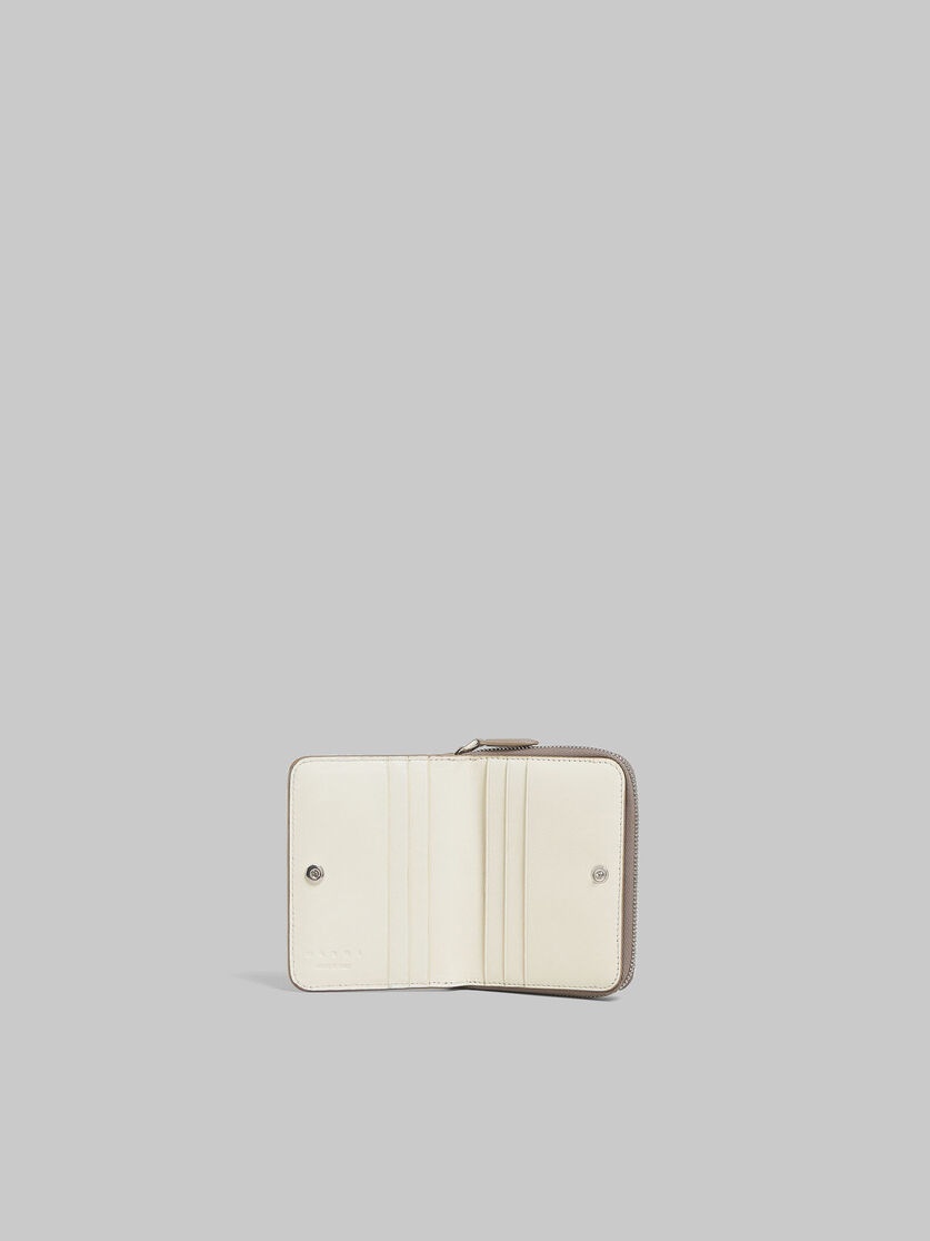 TAUPE LEATHER ZIP-AROUND COMPACT WALLET WITH RAISED MARNI LOGO - 2