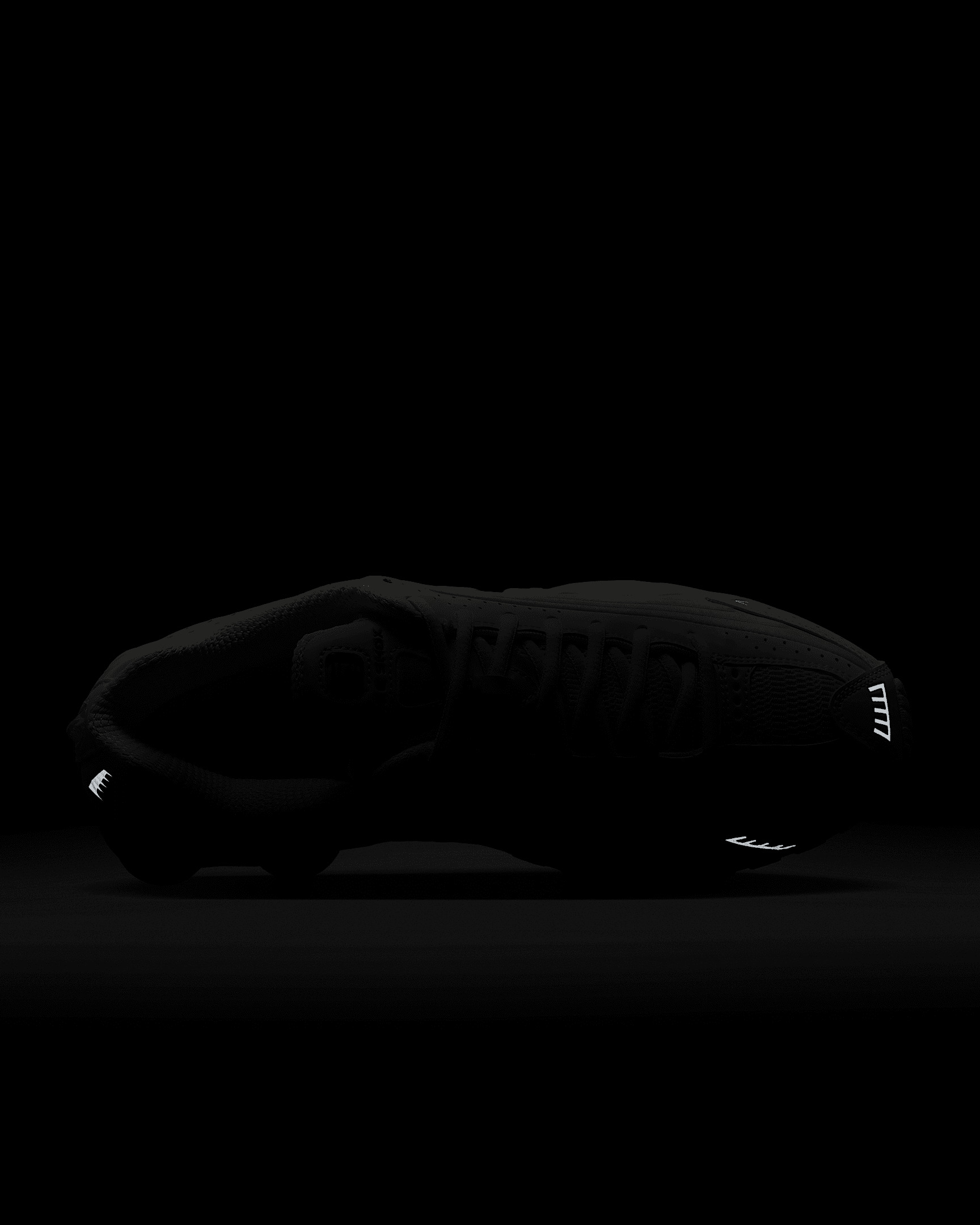 Nike Shox R4 Women's Shoes - 9