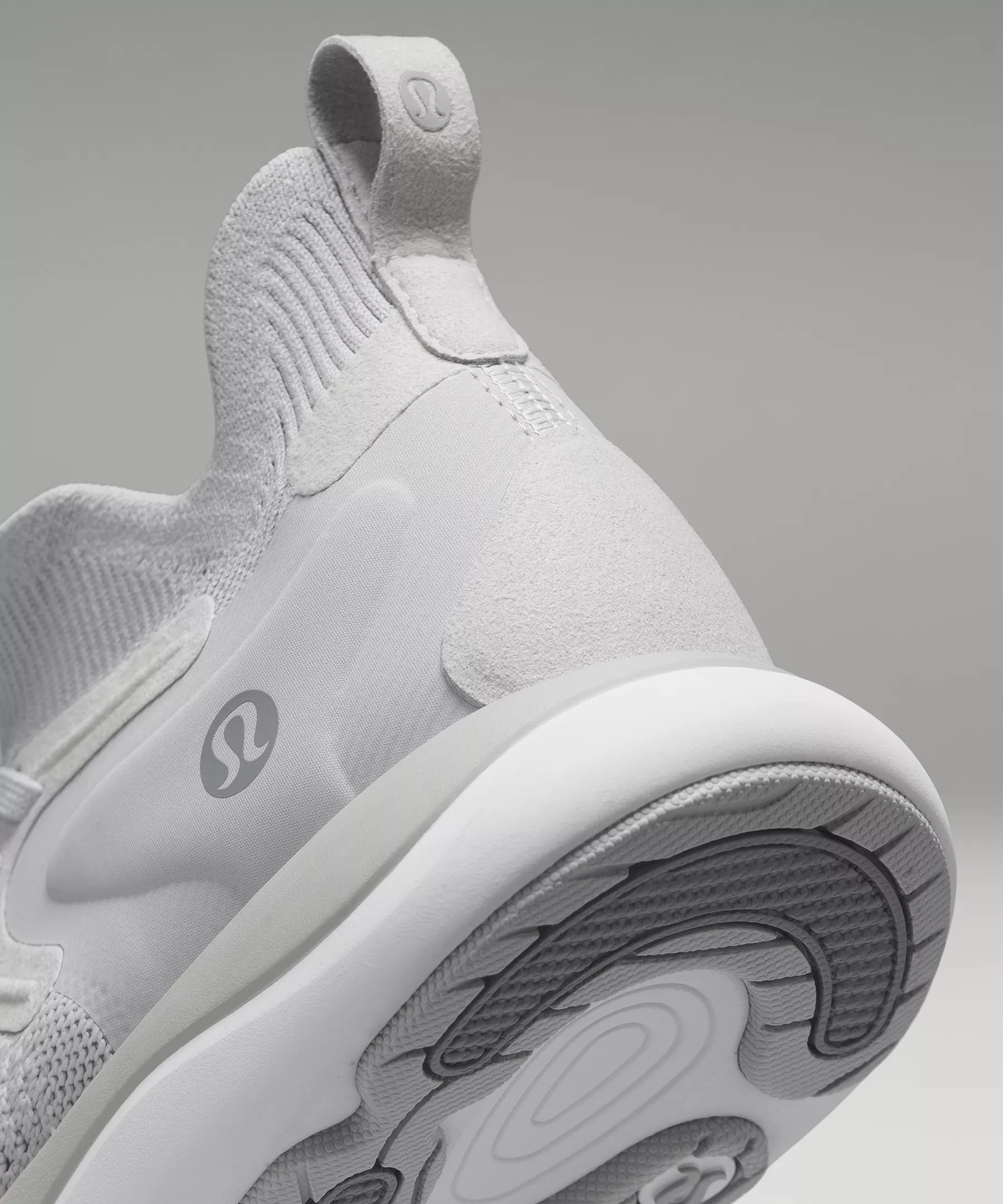 chargefeel 2 Mid Women's Workout Shoe - 11