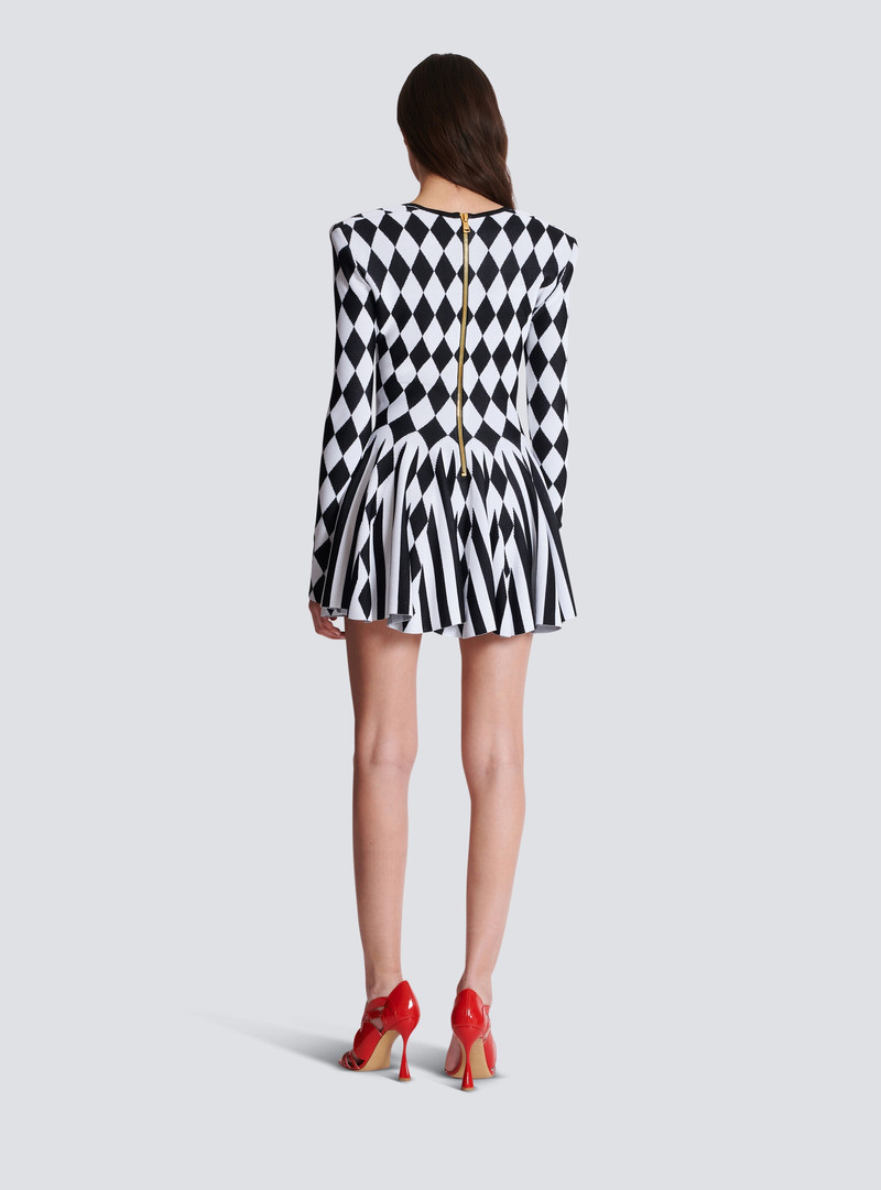 Diamond jacquard flared knit dress 4