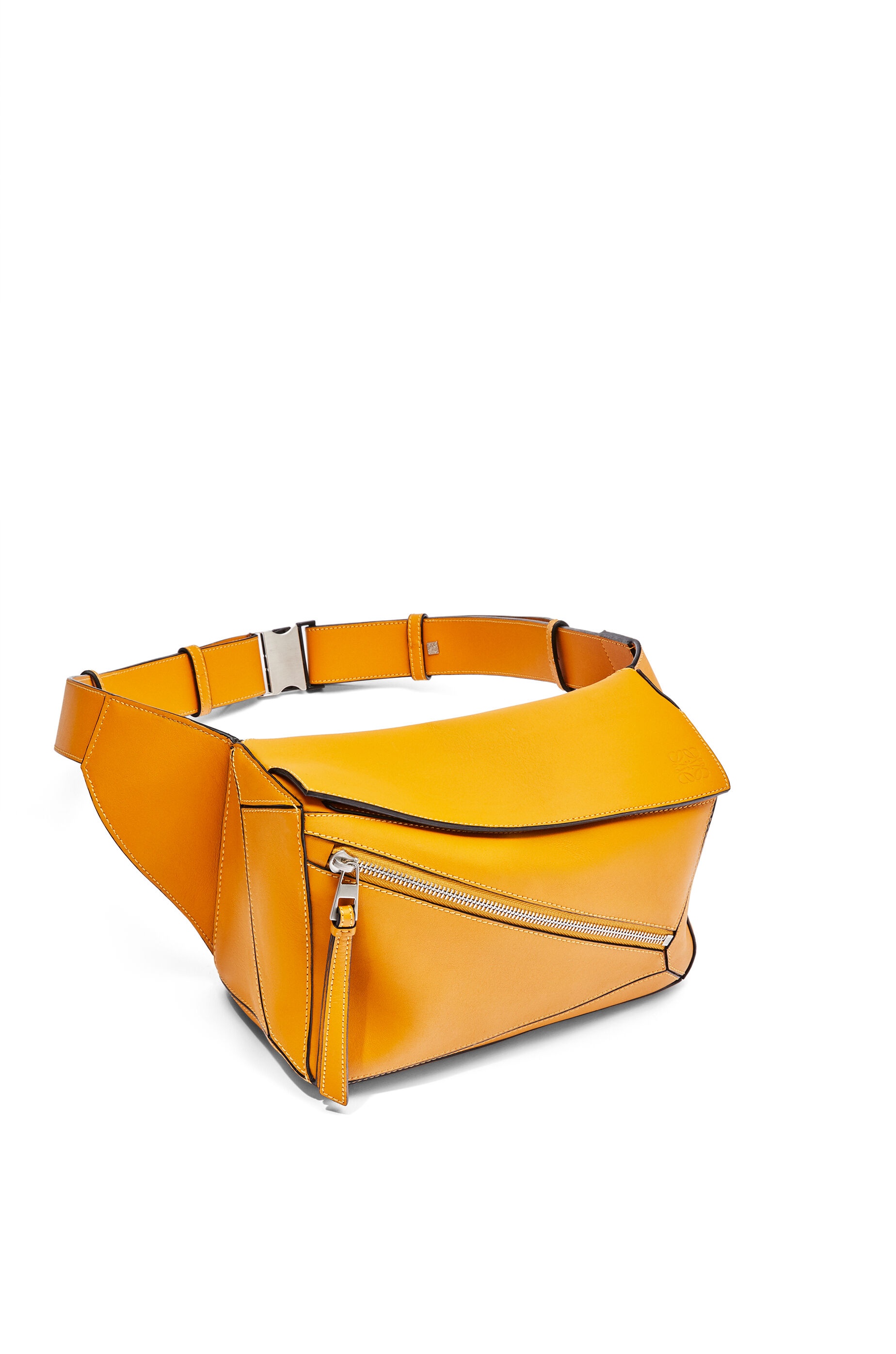 Small Puzzle Bumbag in classic calfskin - 4