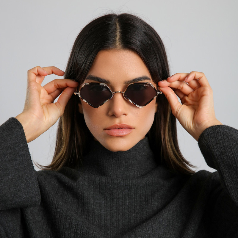 illesteva Beak Ace 53 Sunglasses outlook
