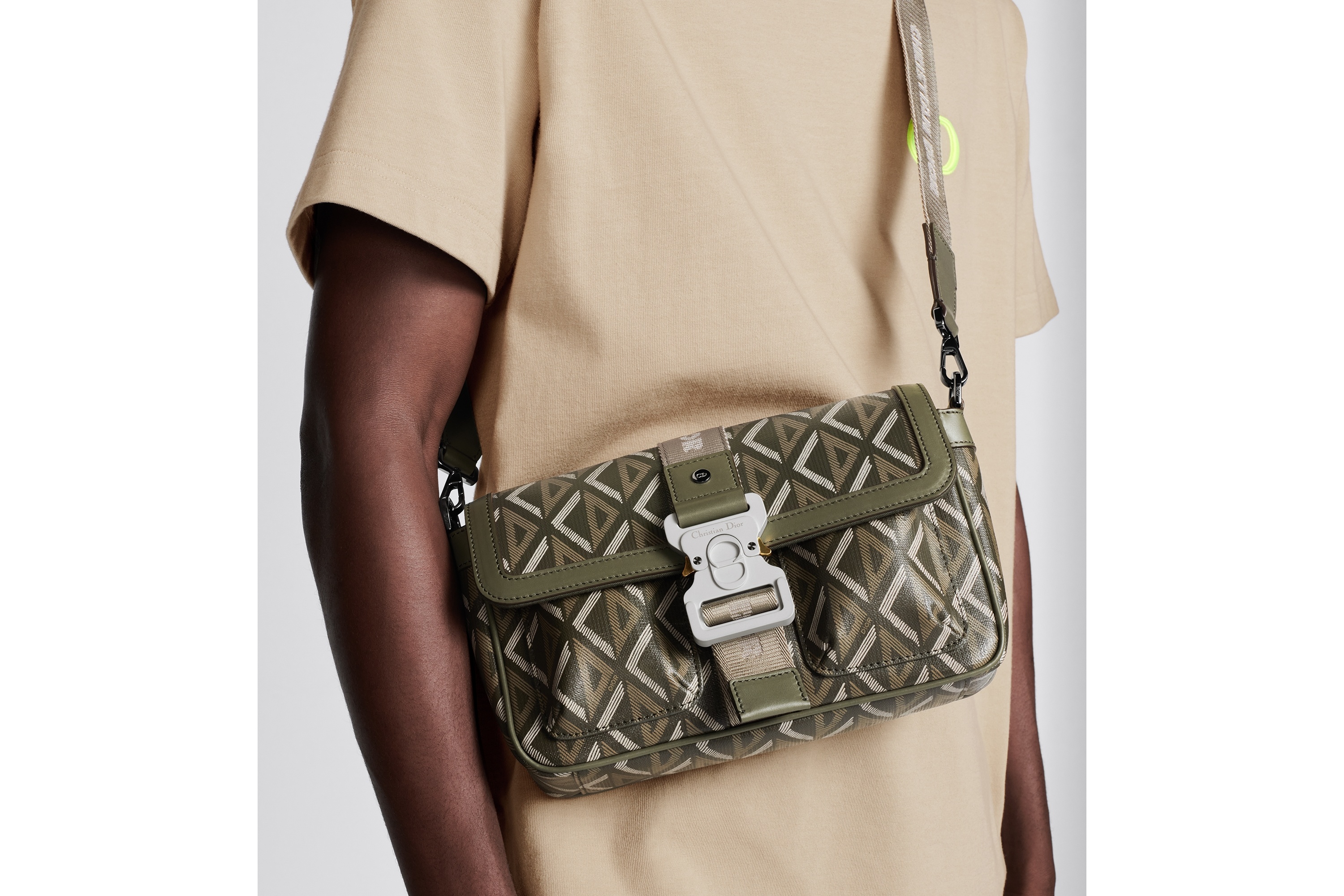 Dior Hit The Road Bag with Strap - 3