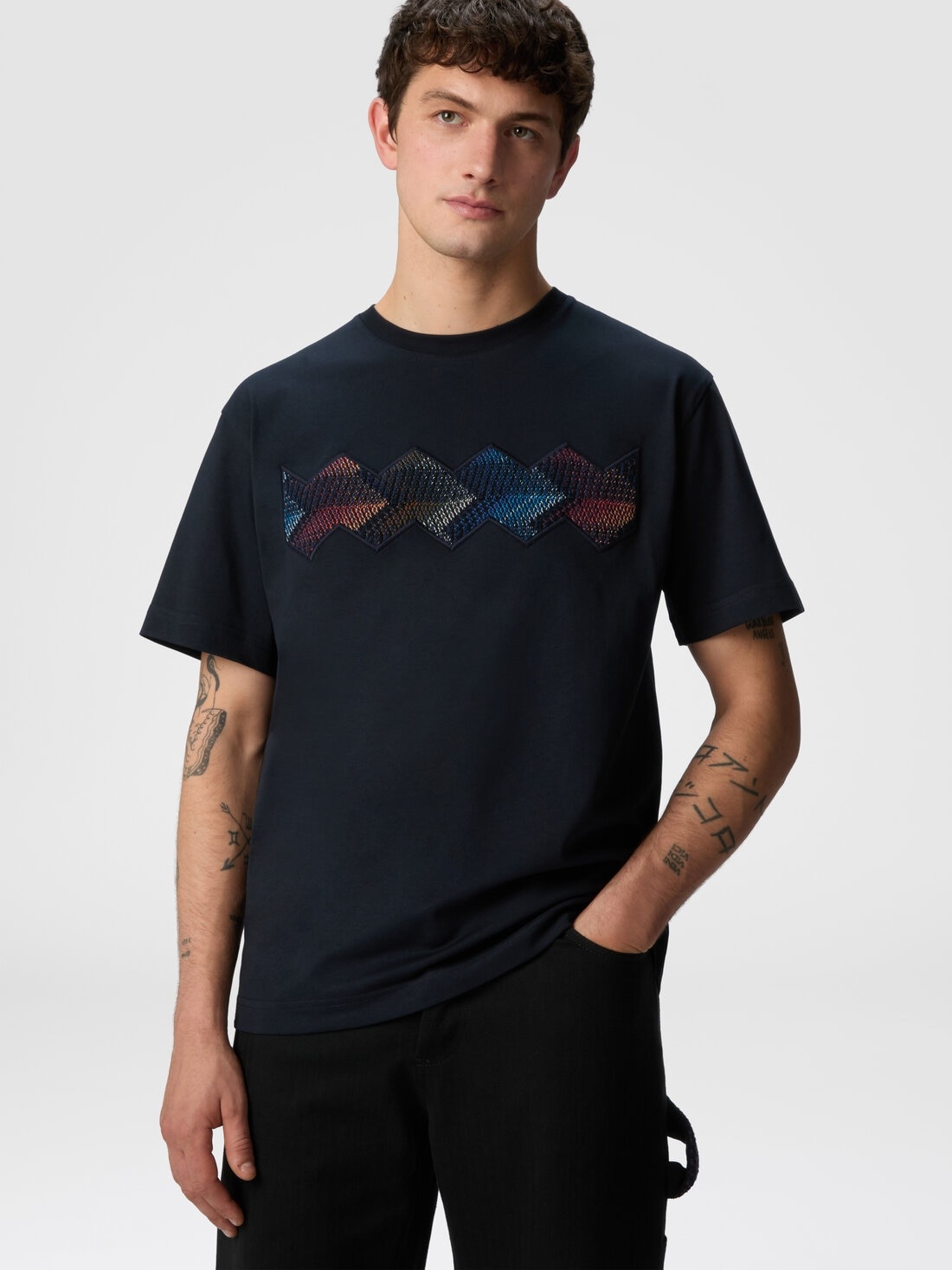 Cotton crewneck T-shirt with gradient zig zag insert - 4