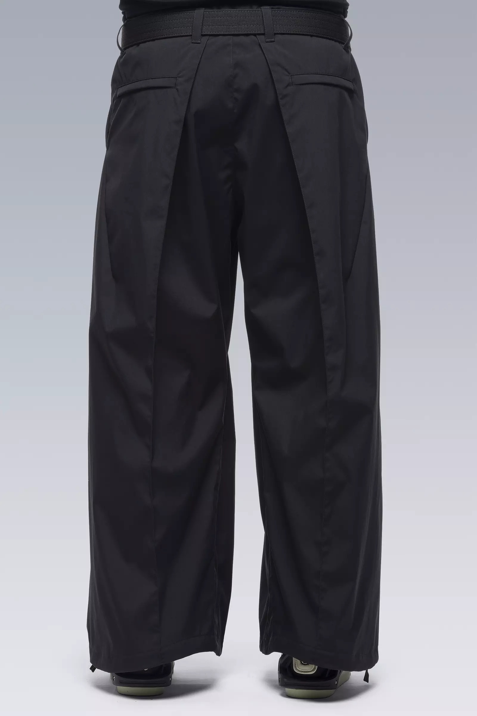 P54-E Encapsulated Nylon Pleated Trouser Black - 8