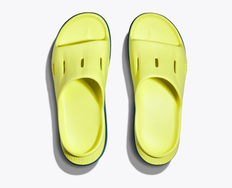 HOKA All Gender Ora Recovery Slide 3 outlook