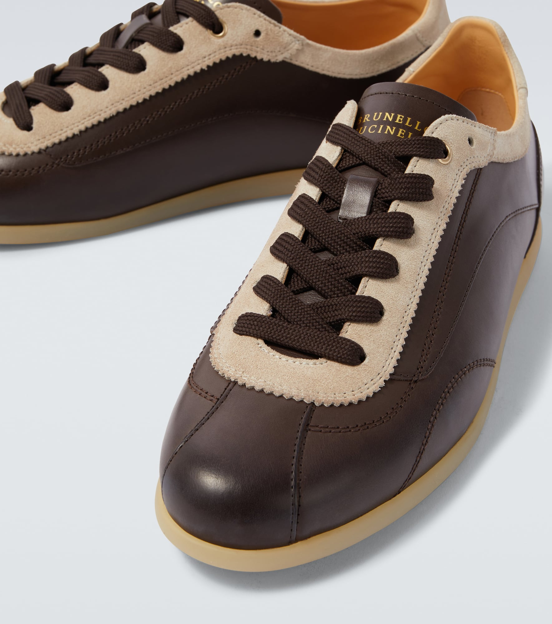 Suede-trimmed leather sneakers - 3