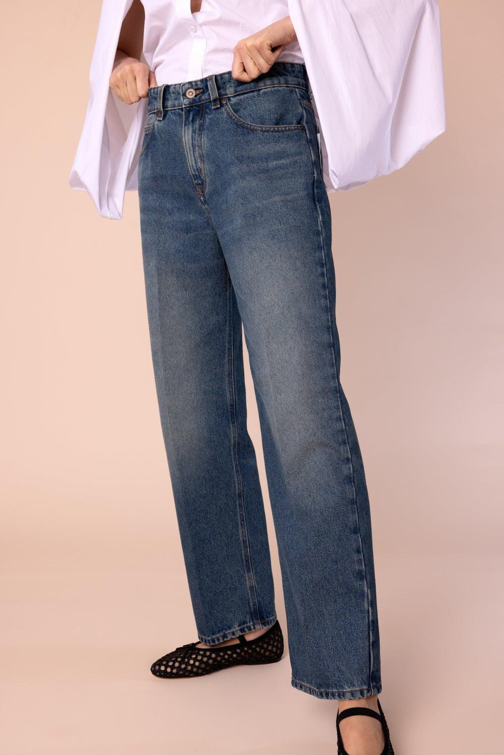 Relaxed Straight Leg Jean - 4