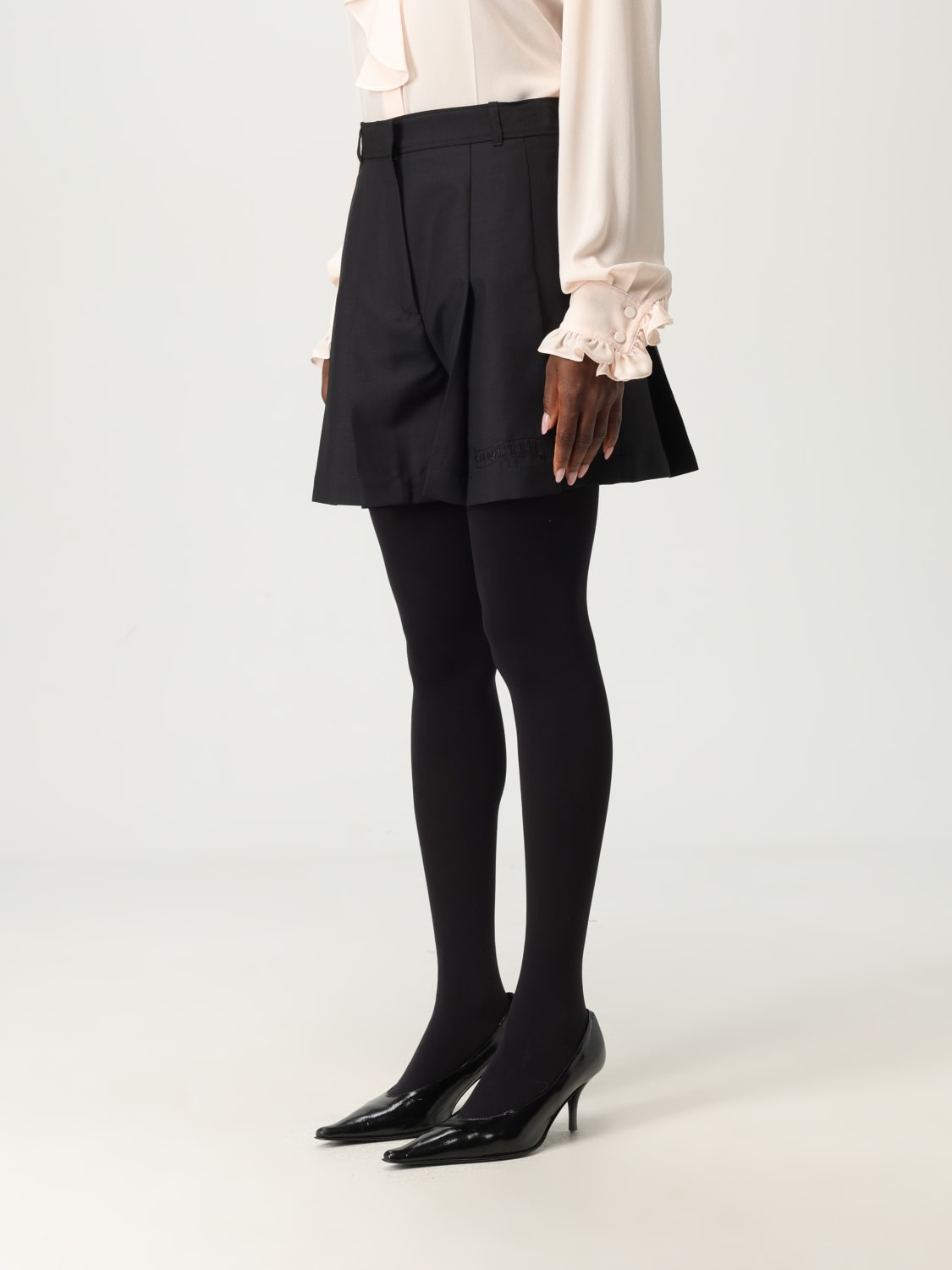 Short woman McQueen - 4