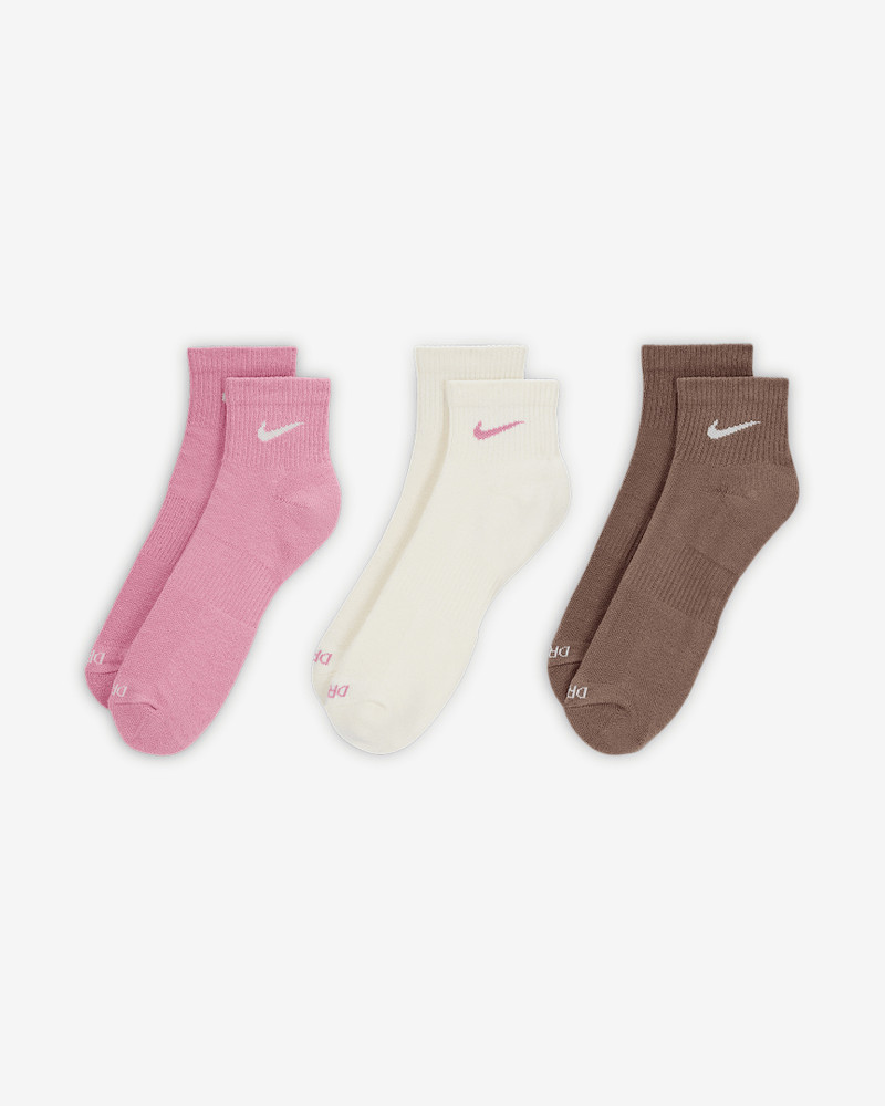 Nike Nike Everyday Plus Cushioned Training Ankle Socks (3 Pairs) outlook