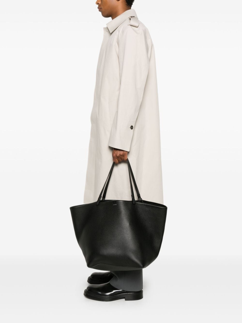 【THE ROW】 TOTES XL PARK TOTE THREE NERA【関税・送料込】 The Row | XL Park tote black matte grain bag | Savannahs